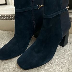 Gorgeous brand new Navy Suede / leather Ankle Boots with Block Heel